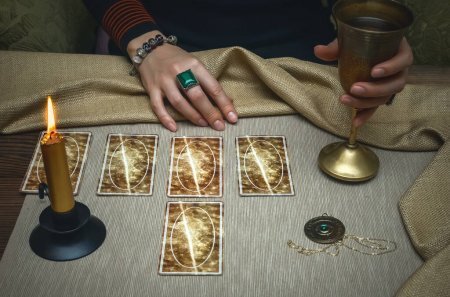 Гадание на картах Таро online в Москве и Питере